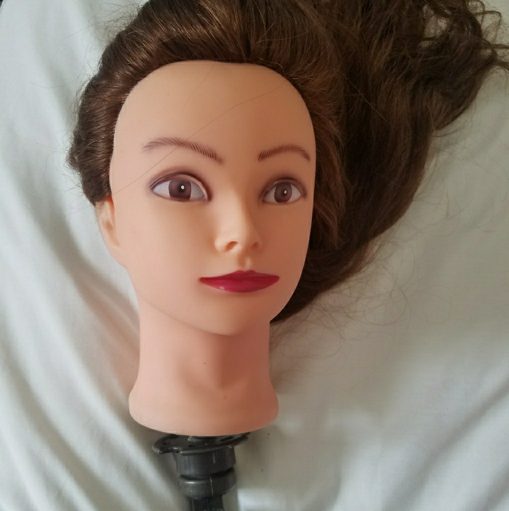 Maniquin head human hair.
